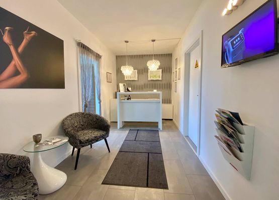 Eingangsbereich Studio Haarlos in Pasching